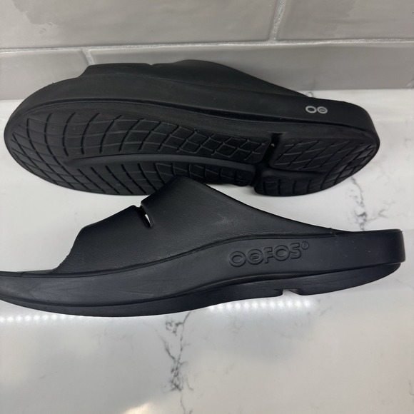OOFOS Sandals Mens Size 12 Womens 14 Ooahh Black Recovery Comfort Slip On‎ - Picture 3 of 9